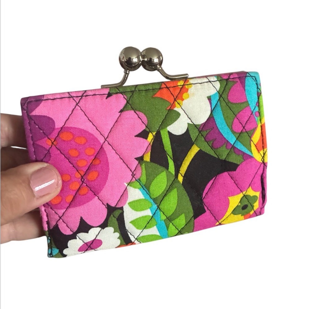 VERA BRADLEY Kiss-lock Wallet